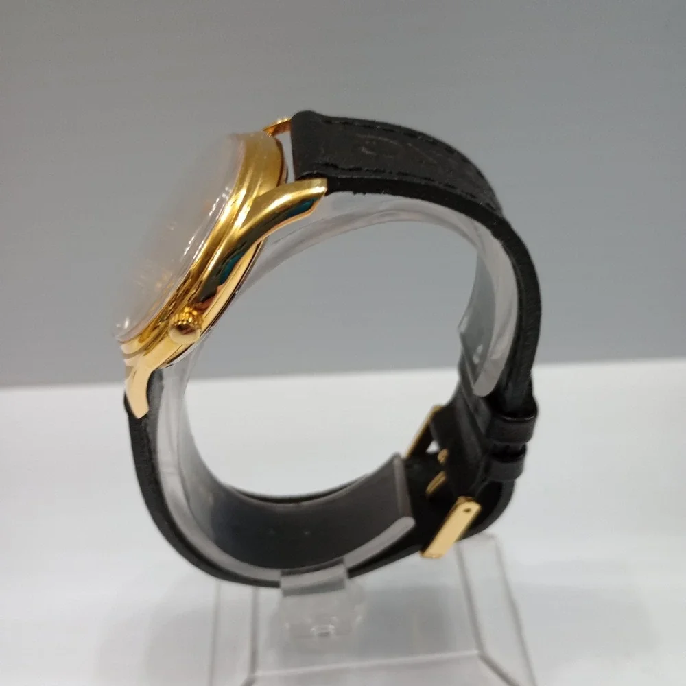 VTG Disney Timex The Lion King Watch Simba 90's Gold tone Black  New Battery‎